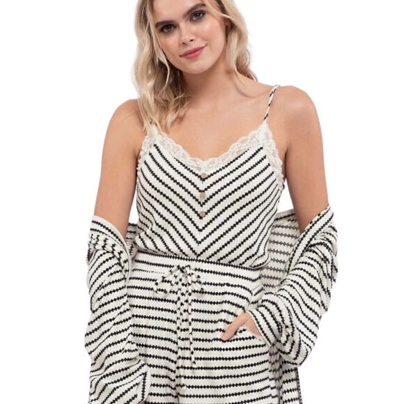 Striped Cream Shorts    - Picture 3 of 5